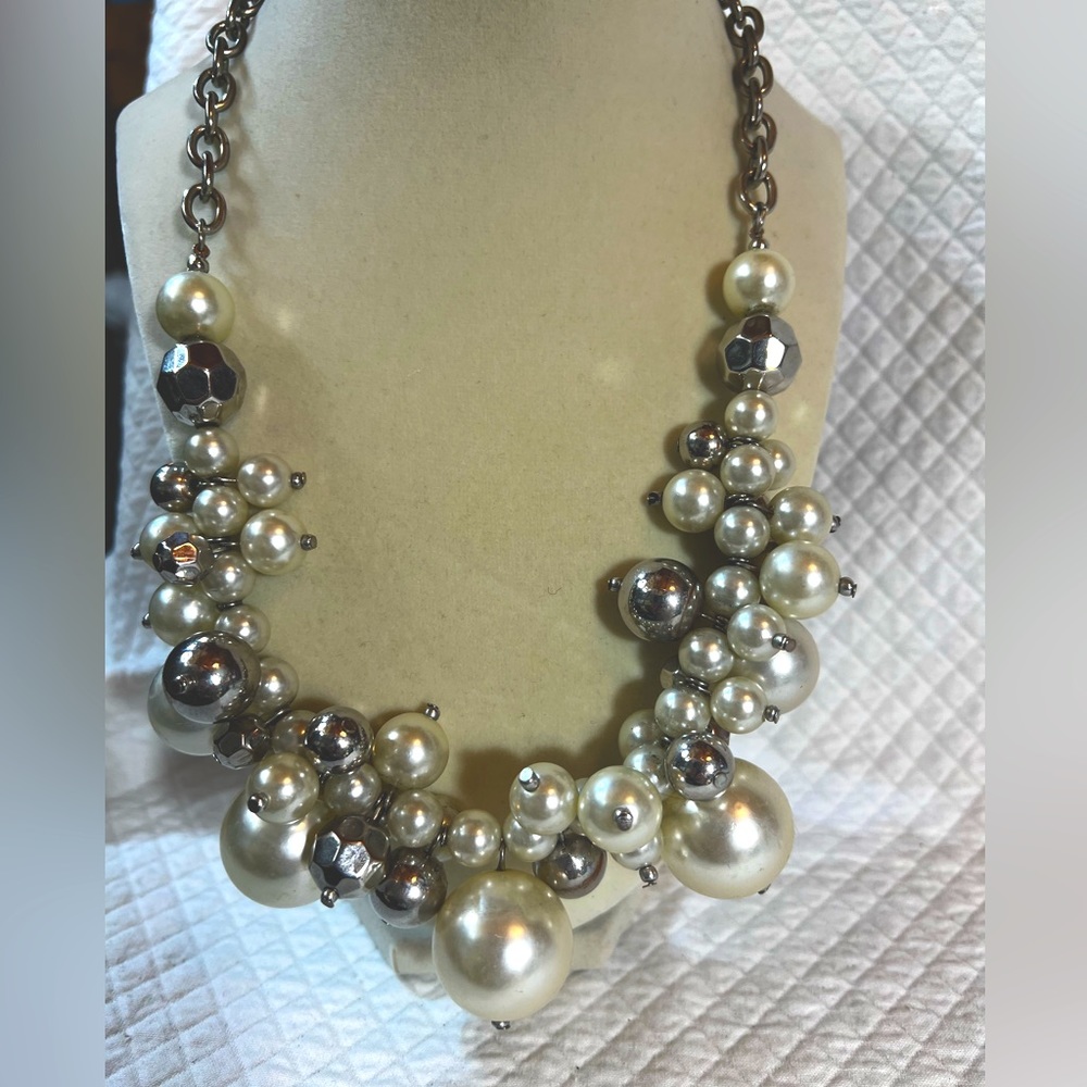 Vintage Faux Pearl Bib Necklace Chunky Bubble Cluster
